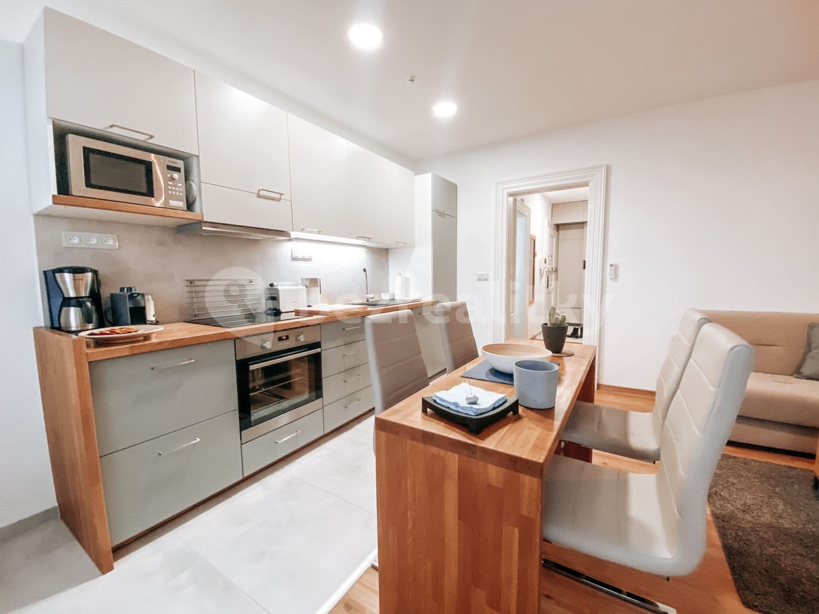 Pronájem bytu  46 m², Masná, Praha, Praha
