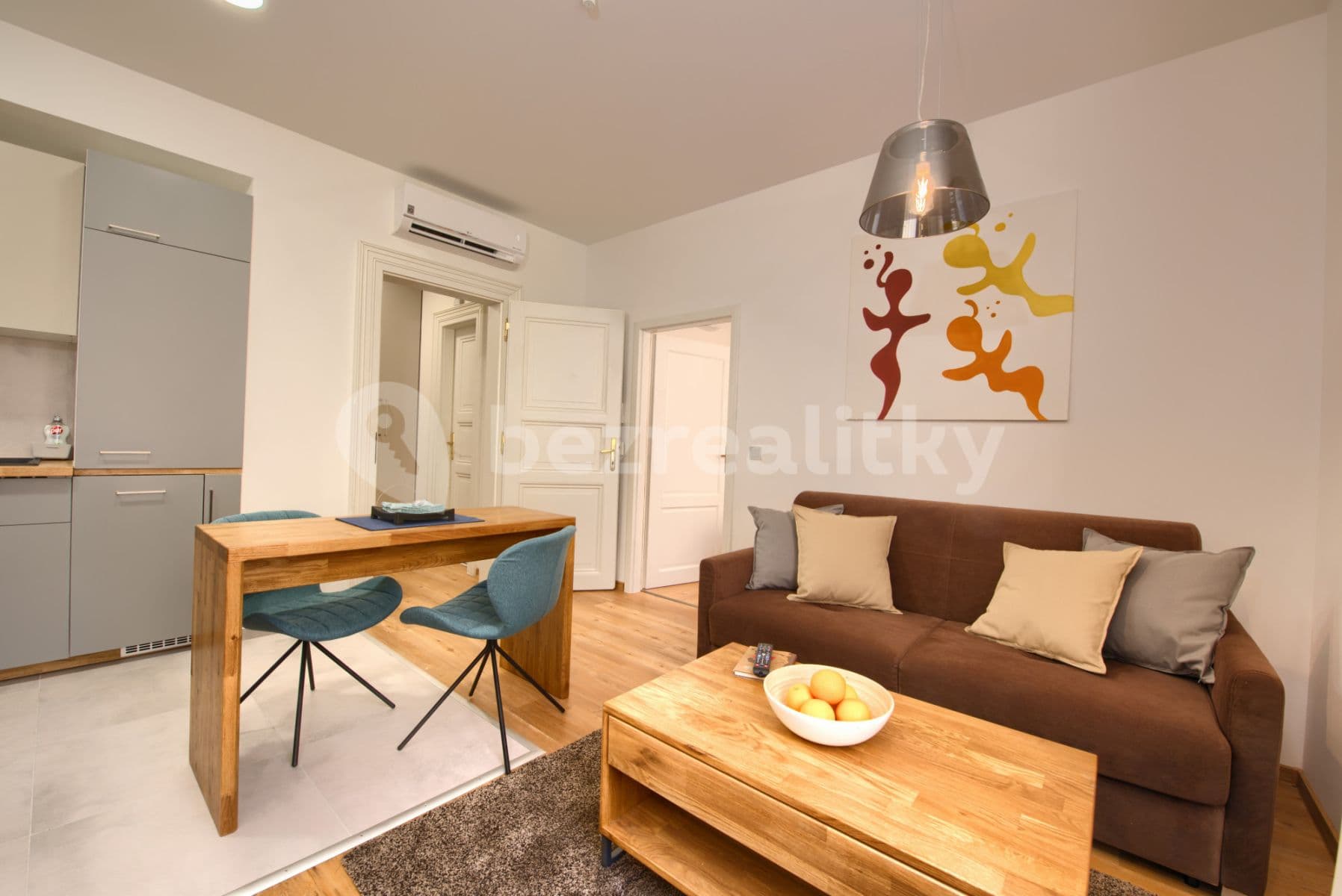 Pronájem bytu  43 m², Masná, Praha, Praha