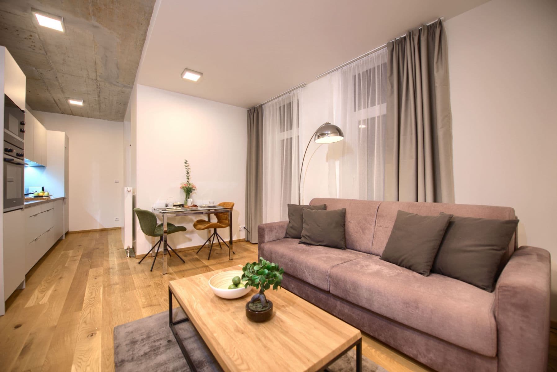 Pronájem bytu  50 m², Soukenická, Praha, Praha