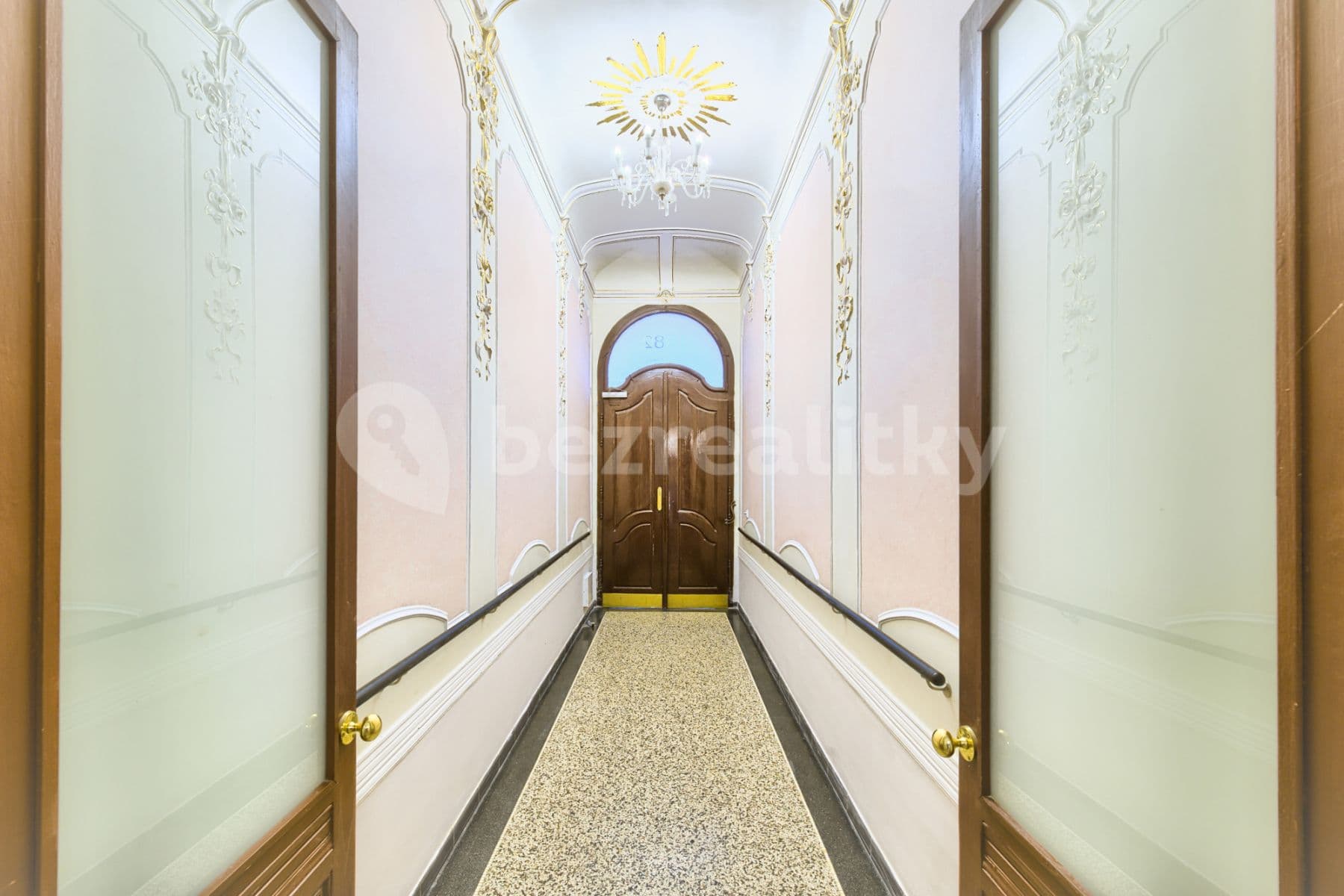 Pronájem bytu  80 m², Dušní, Praha, Praha