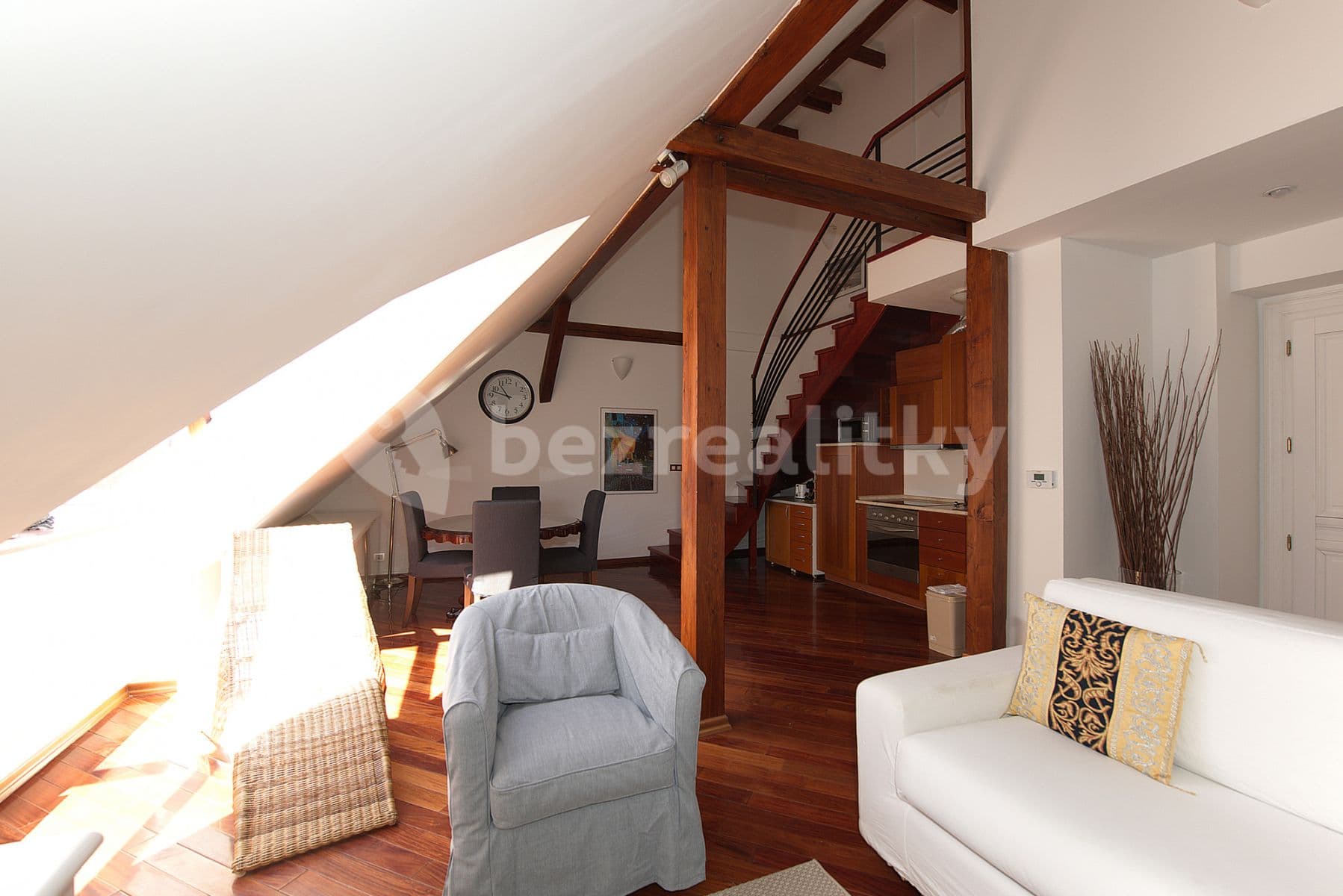 Pronájem bytu  80 m², Dušní, Praha, Praha