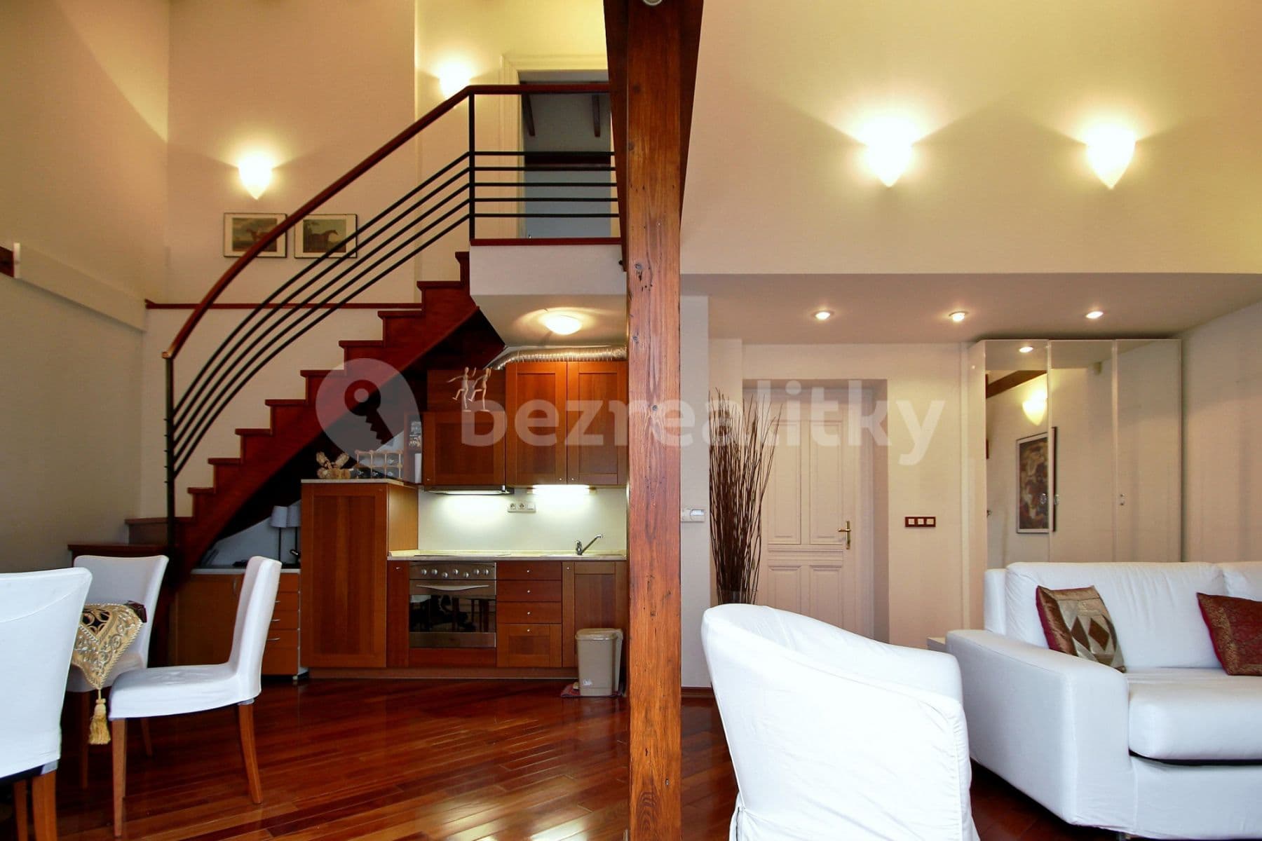 Pronájem bytu  80 m², Dušní, Praha, Praha