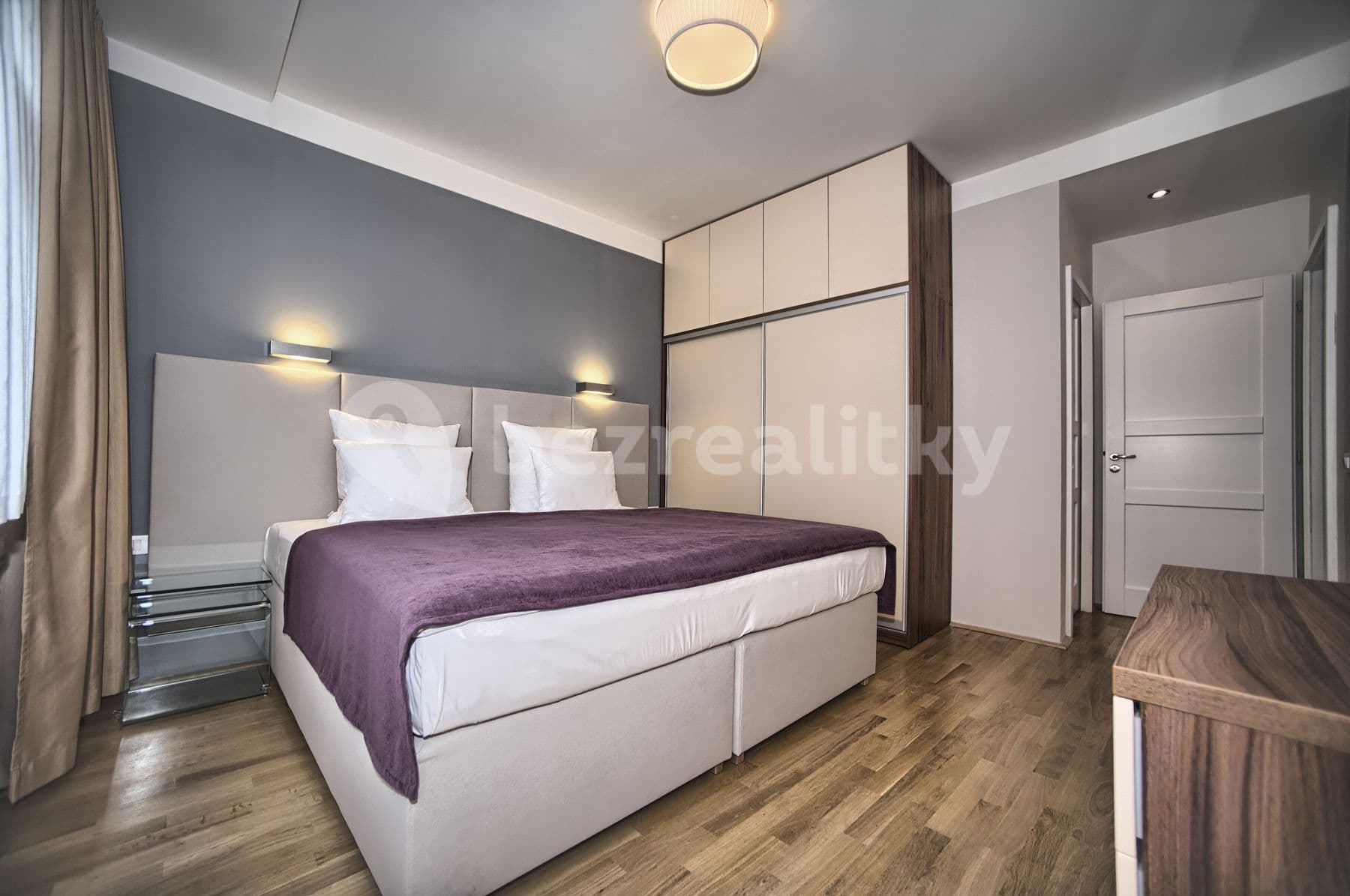Pronájem bytu  86 m², Krocínova, Praha, Praha