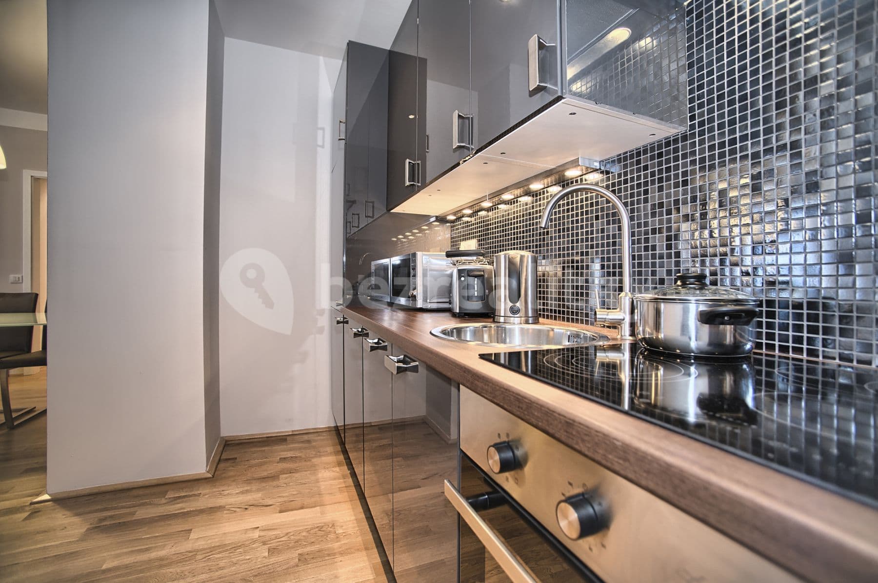 Pronájem bytu  86 m², Krocínova, Praha, Praha