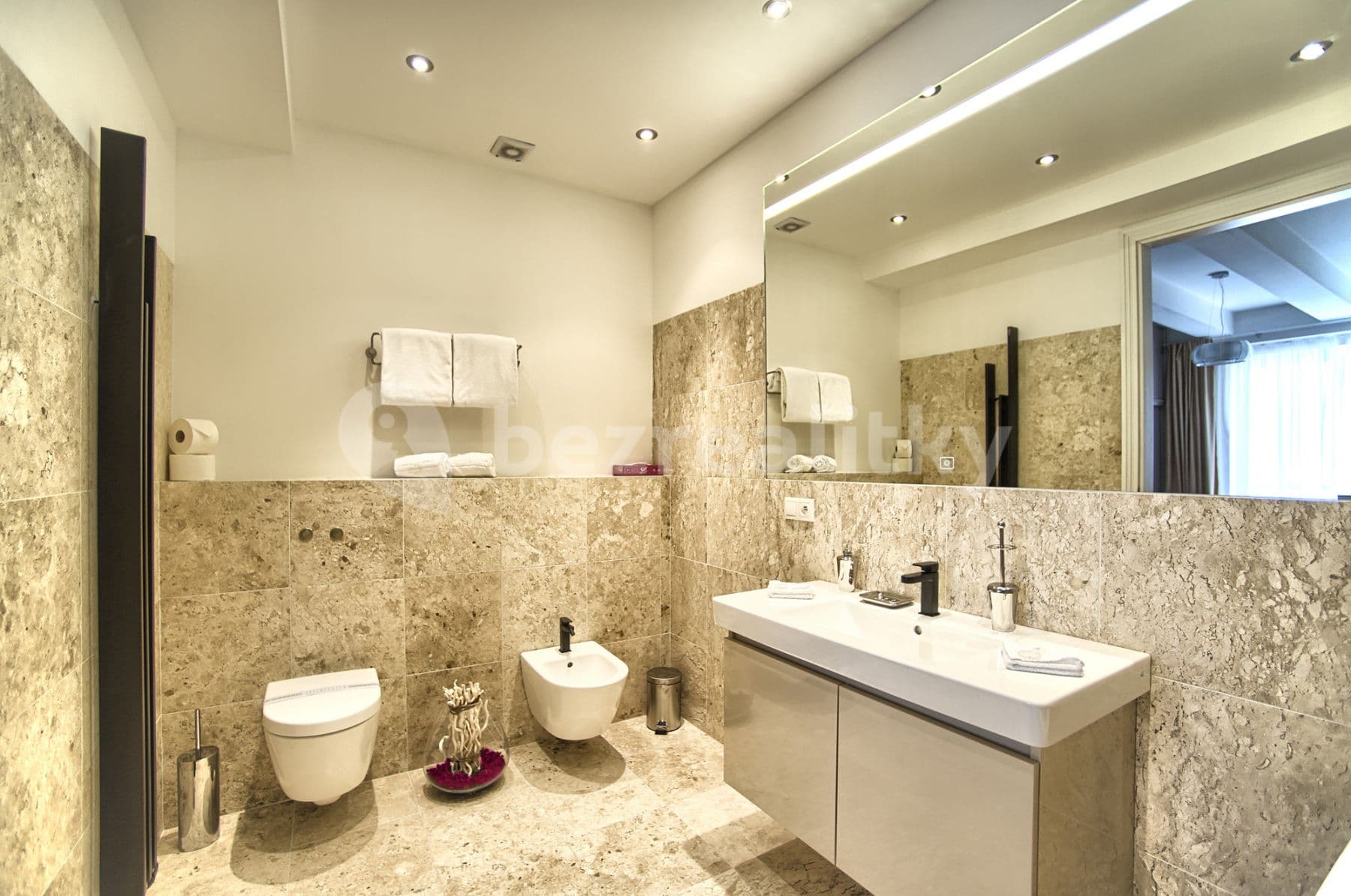 Pronájem bytu  125 m², Krocínova, Praha, Praha