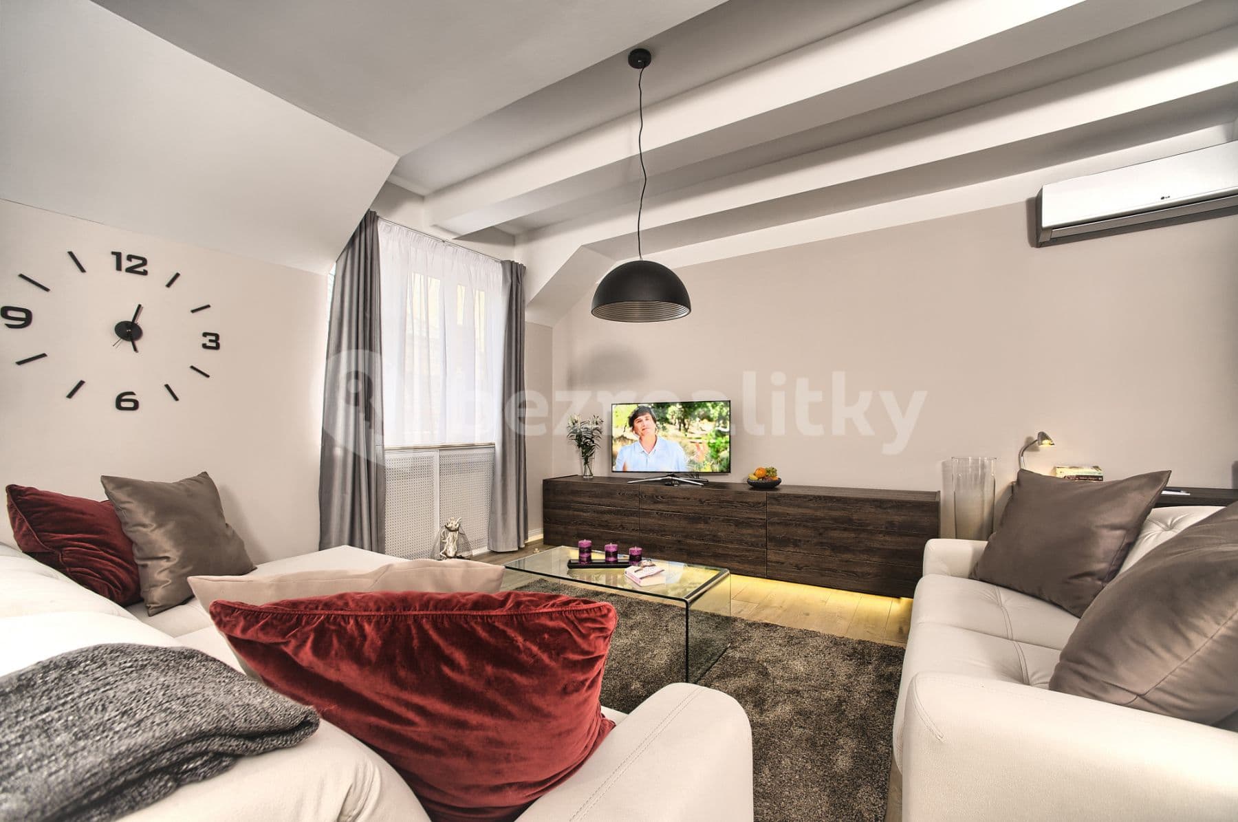 Pronájem bytu  125 m², Krocínova, Praha, Praha