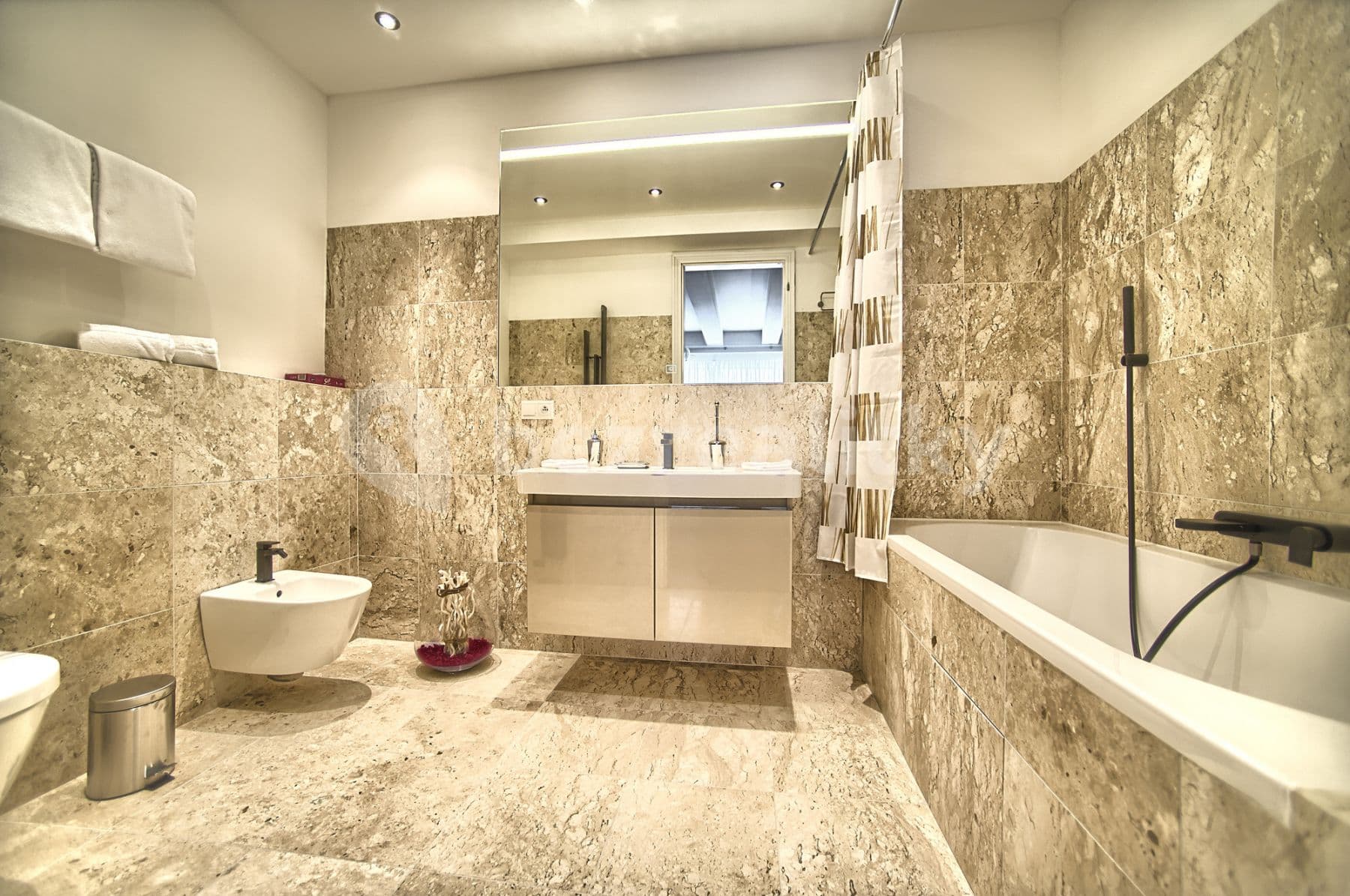 Pronájem bytu  125 m², Krocínova, Praha, Praha