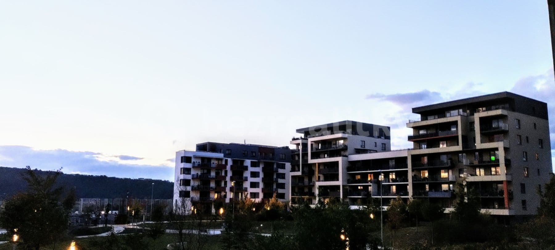 Pronájem bytu  60 m², Rorýsová, Praha, Praha