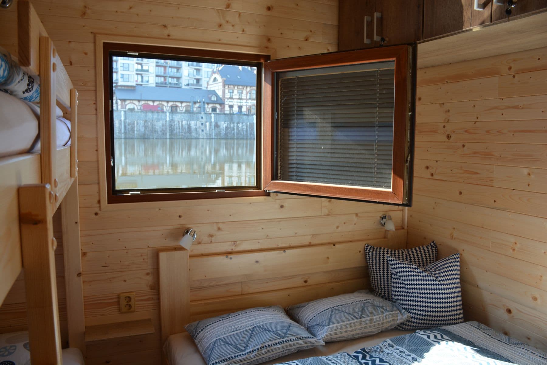 Pronájem bytu  36 m², Sanderova, Praha, Praha