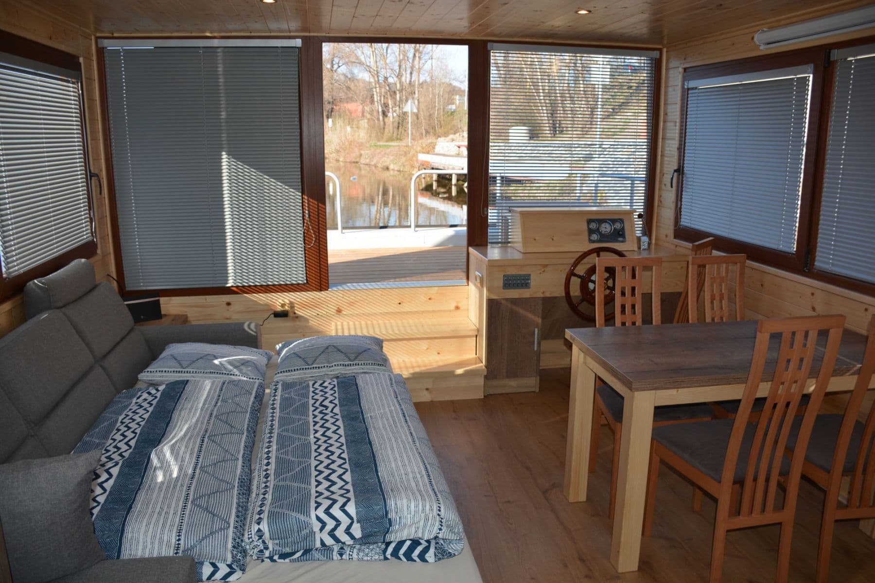 Pronájem bytu  36 m², Sanderova, Praha, Praha
