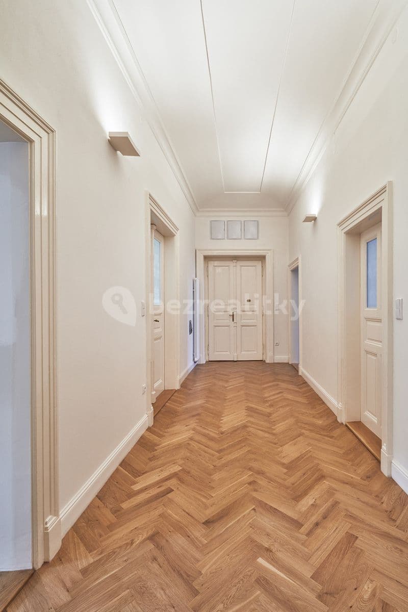 Pronájem bytu  143 m², Újezd, Praha, Praha