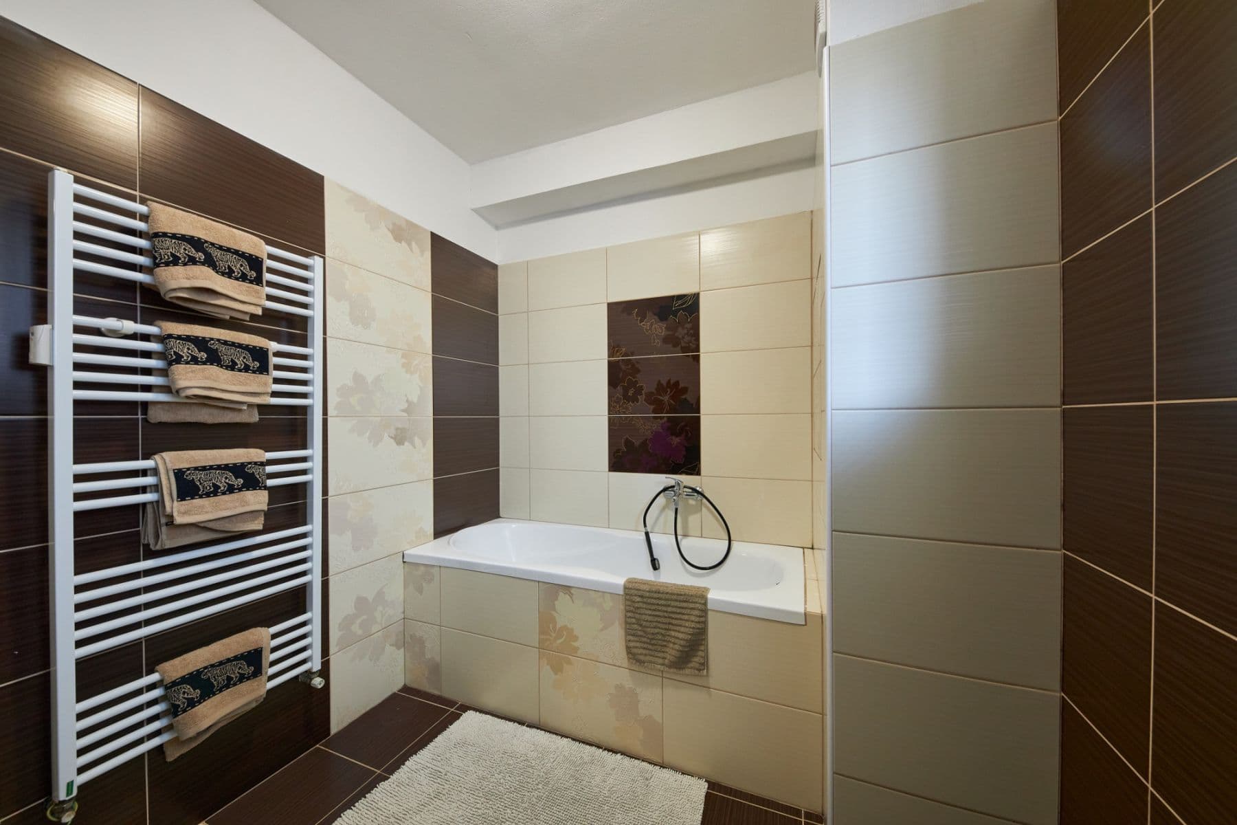 Pronájem bytu  58 m², Hradská, Vrakuňa, Bratislavský kraj