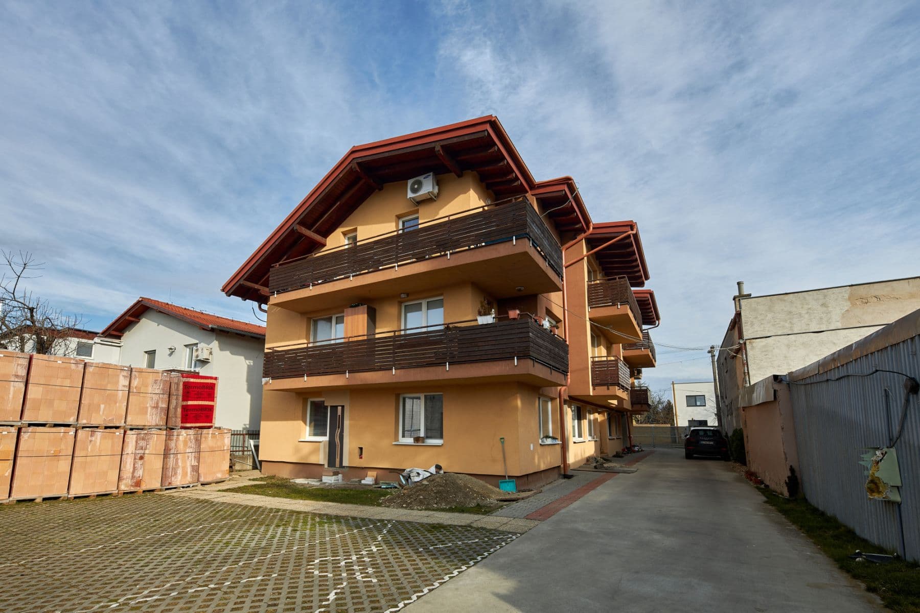 Pronájem bytu  58 m², Hradská, Vrakuňa, Bratislavský kraj