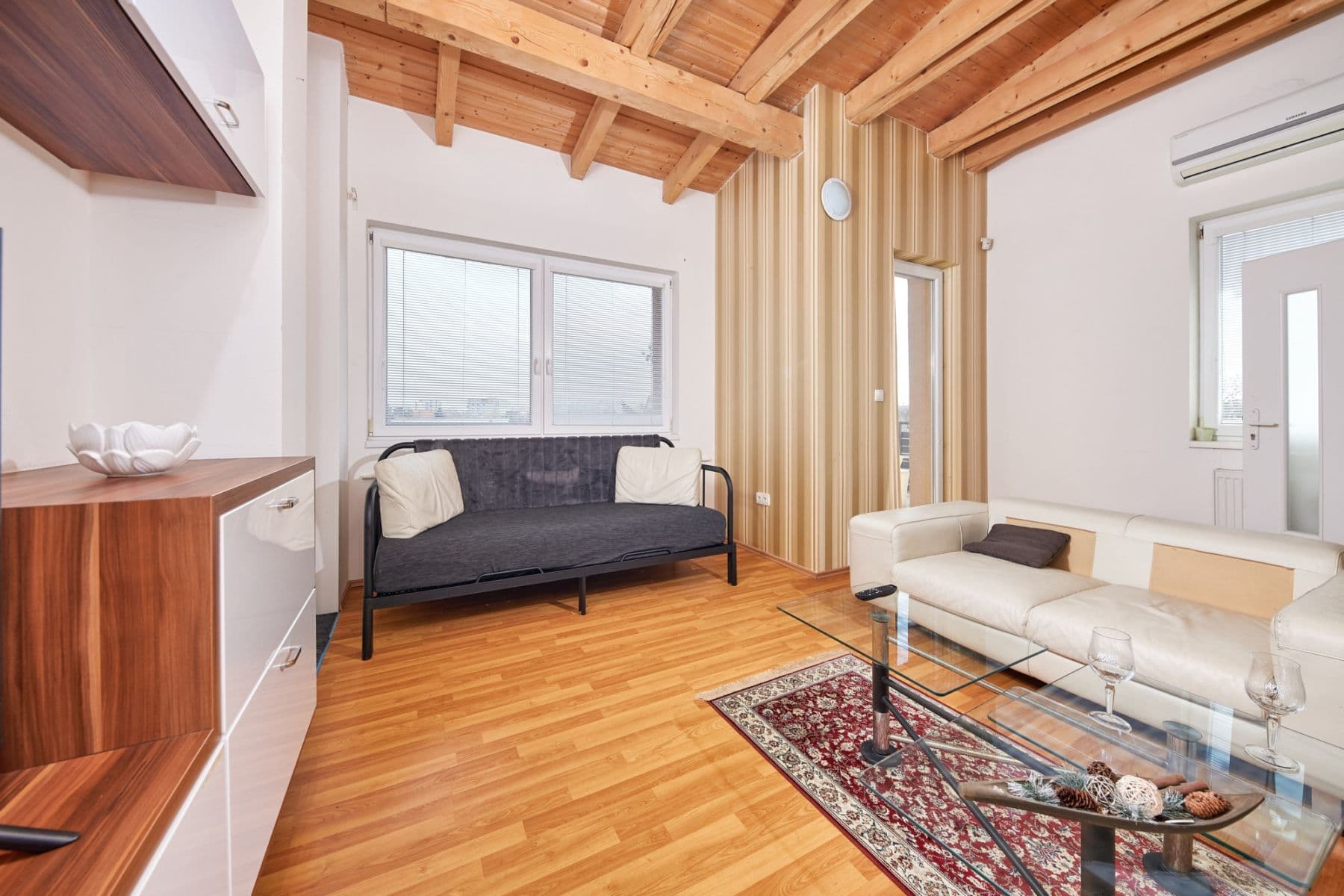Pronájem bytu  79 m², Hradská, Vrakuňa, Bratislavský kraj