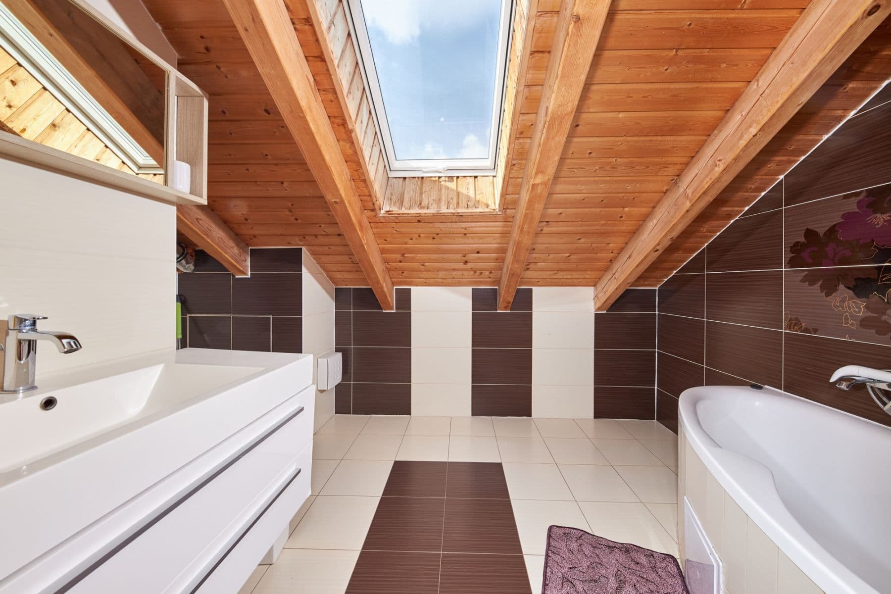 Pronájem bytu  79 m², Hradská, Vrakuňa, Bratislavský kraj