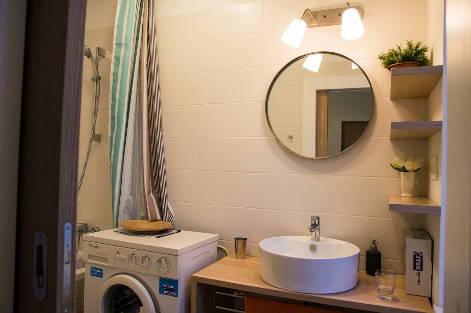 Pronájem bytu  55 m², Kúpeľná, Bratislava - mestská časť Staré Mesto, Bratislavský kraj