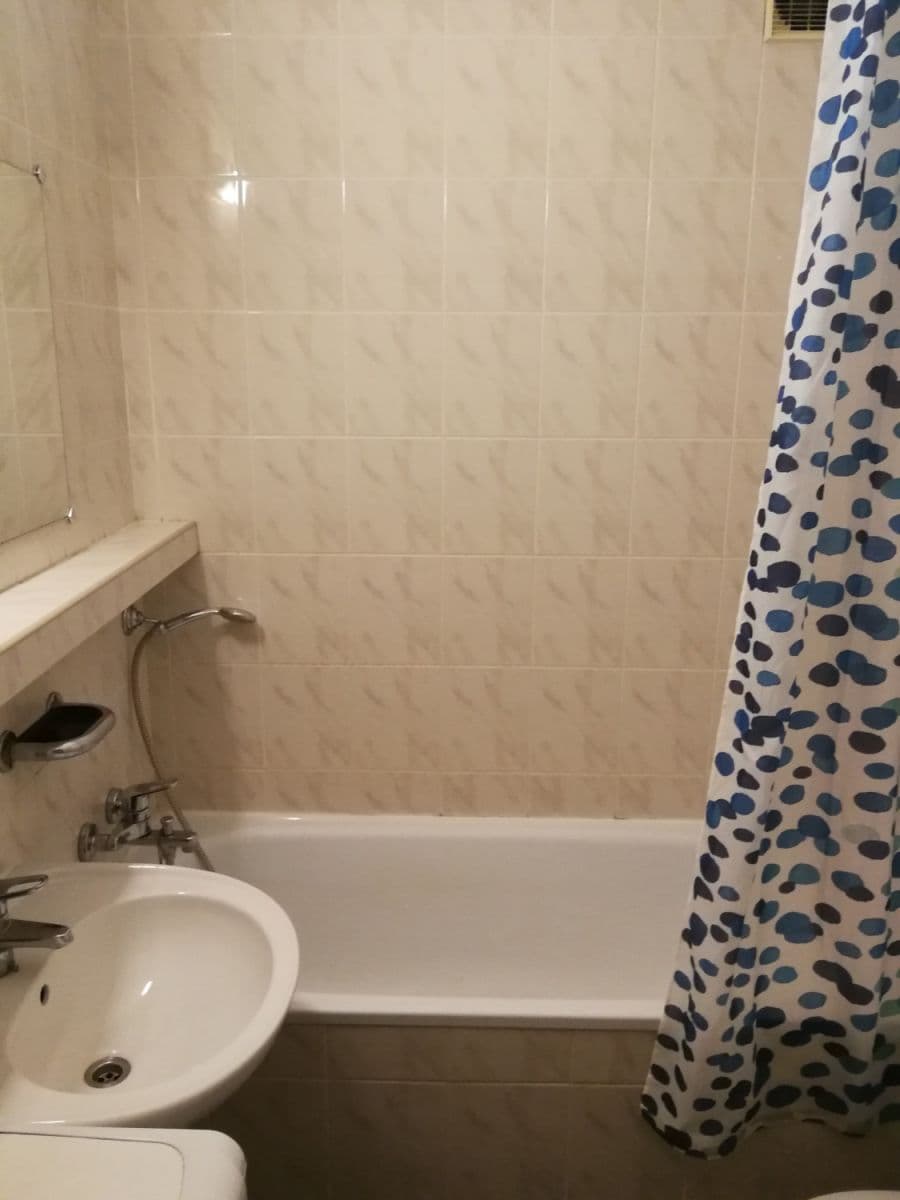 Pronájem bytu  45 m², Trenčianska, Ružinov, Bratislavský kraj