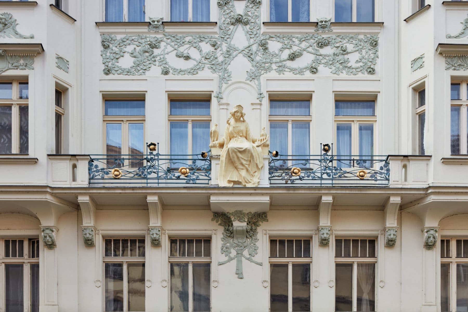 Pronájem bytu  70 m², Karlova, Praha, Praha