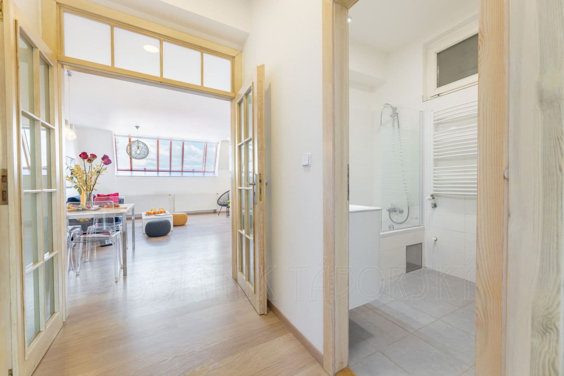 Pronájem bytu  70 m², Karlova, Praha, Praha