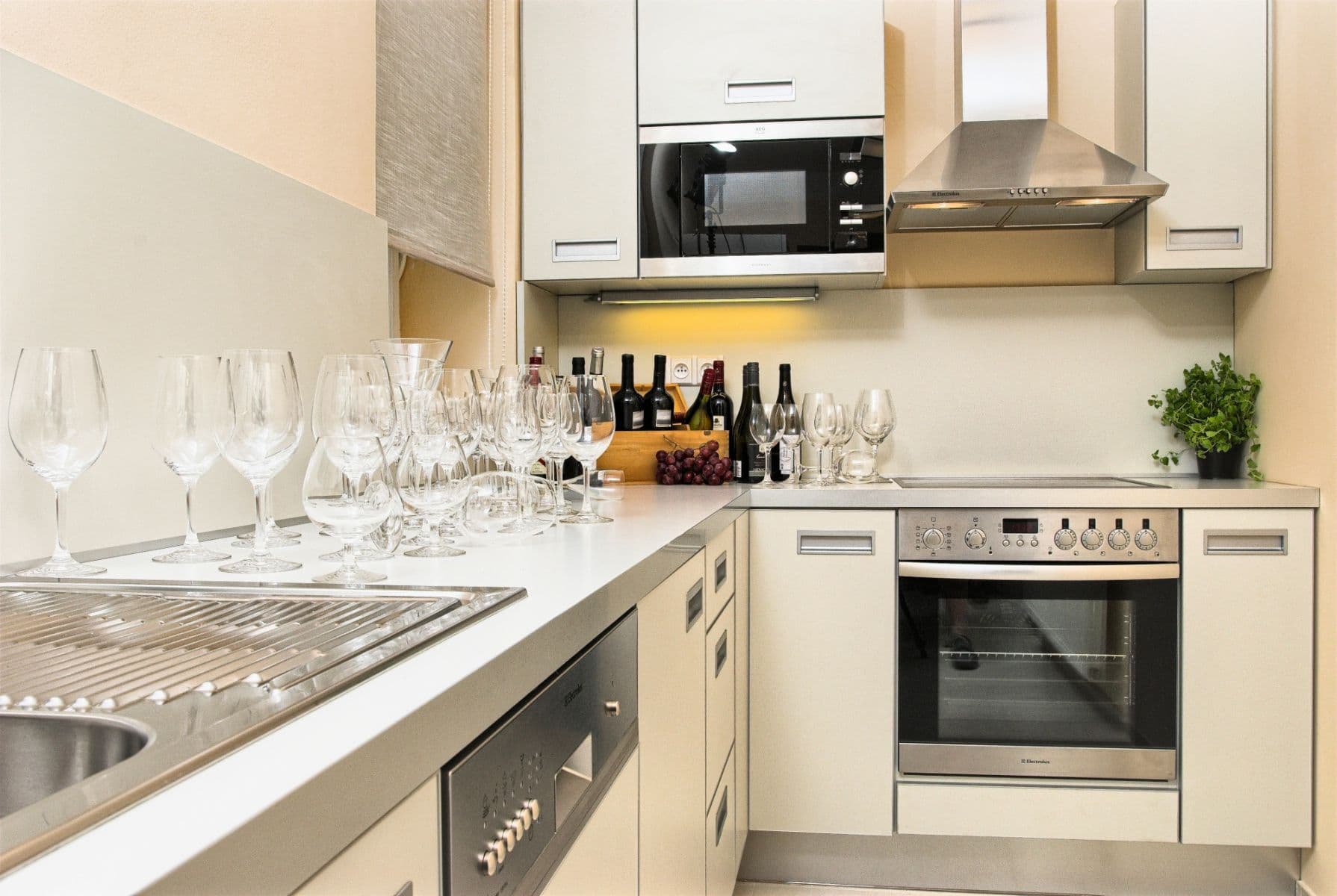 Pronájem bytu  80 m², Karoliny Světlé, Praha, Praha