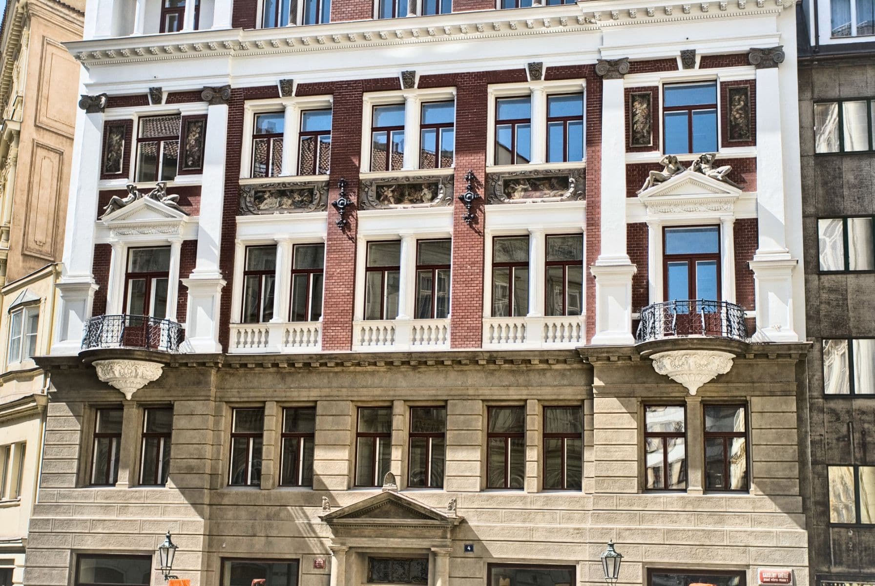 Pronájem bytu  80 m², Karoliny Světlé, Praha, Praha