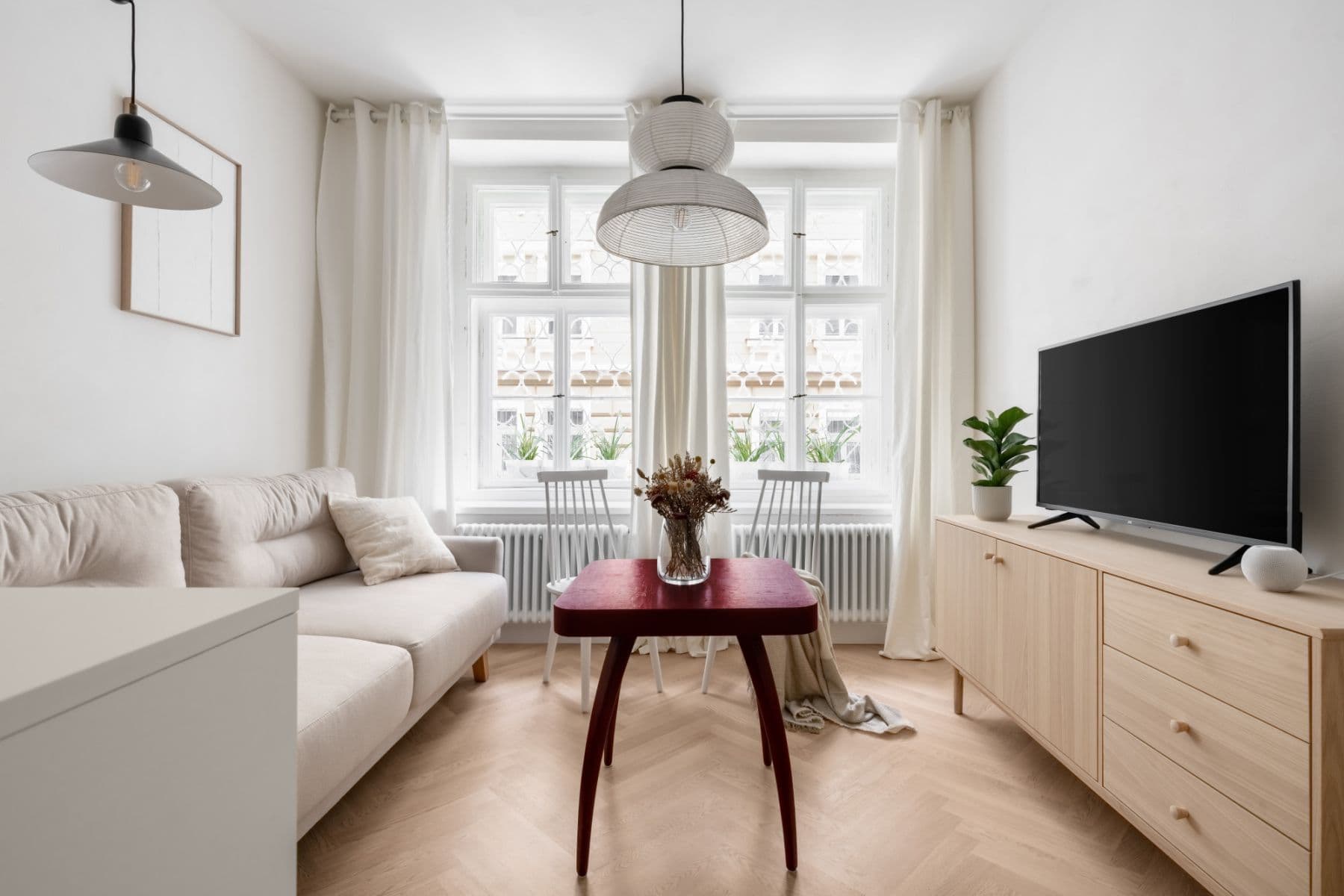 Pronájem bytu  35 m², Sevastopolská, Praha, Praha