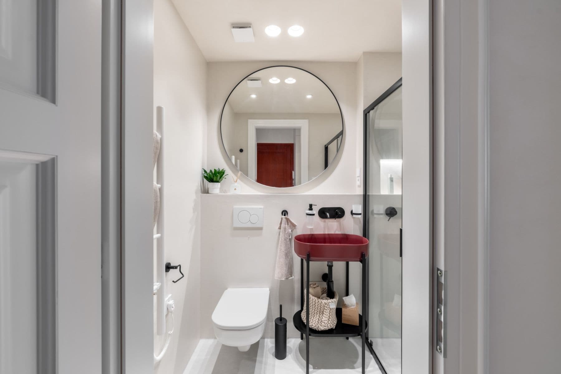 Pronájem bytu  35 m², Sevastopolská, Praha, Praha
