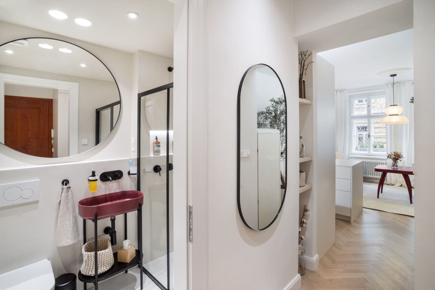 Pronájem bytu  35 m², Sevastopolská, Praha, Praha