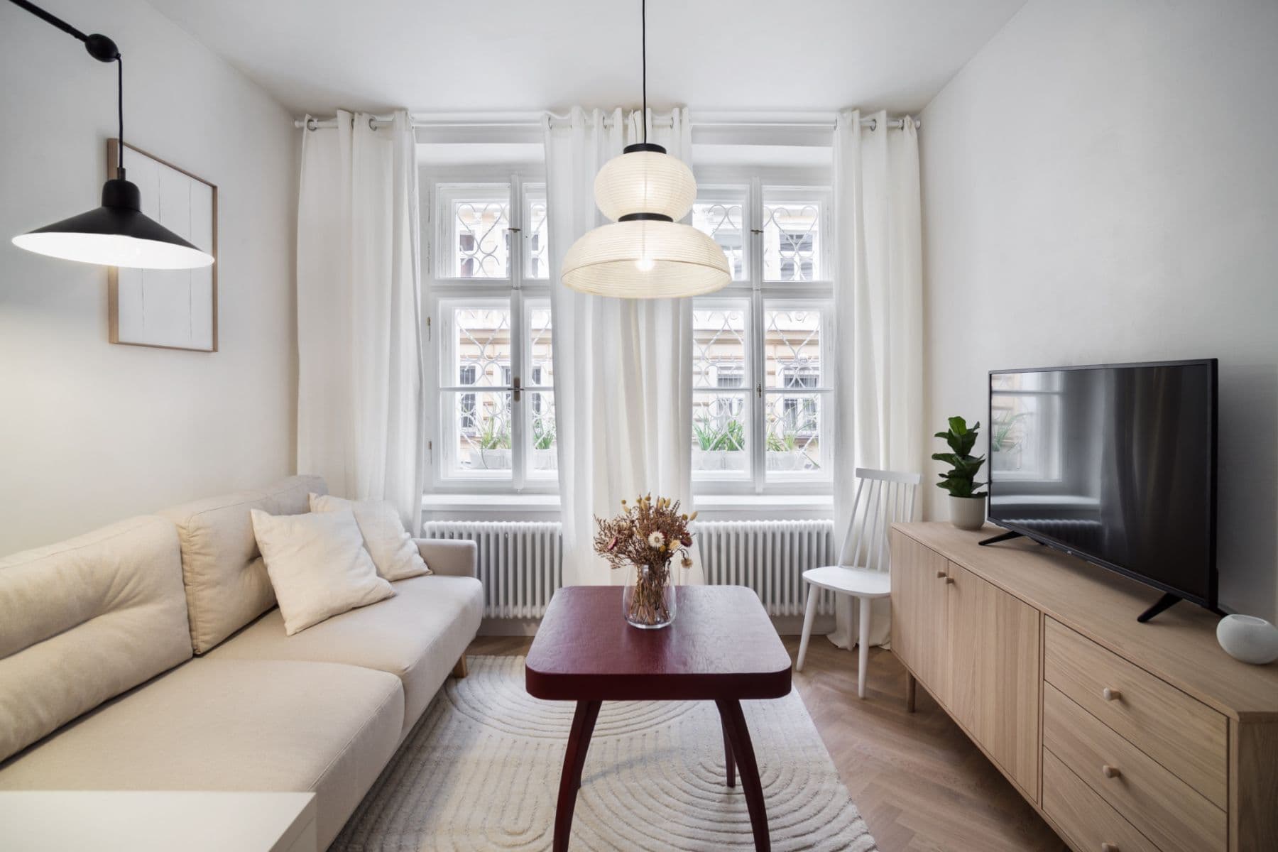 Pronájem bytu  35 m², Sevastopolská, Praha, Praha
