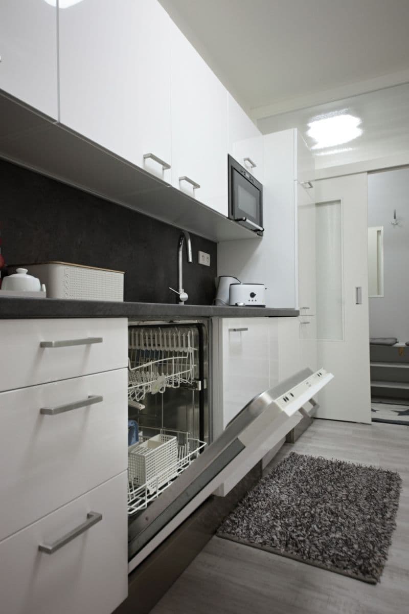 Pronájem bytu  56 m², Slovinská, Praha, Praha