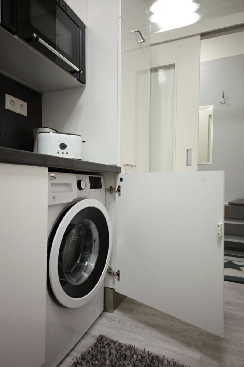 Pronájem bytu  56 m², Slovinská, Praha, Praha