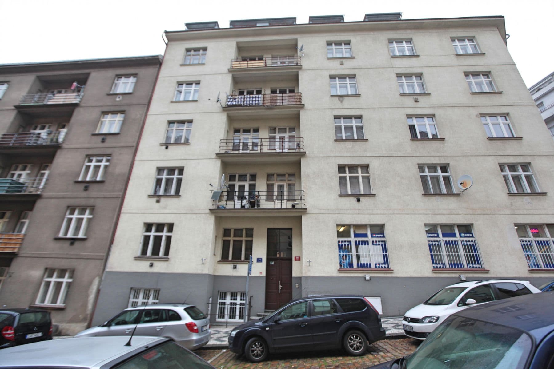 Pronájem bytu  56 m², Slovinská, Praha, Praha