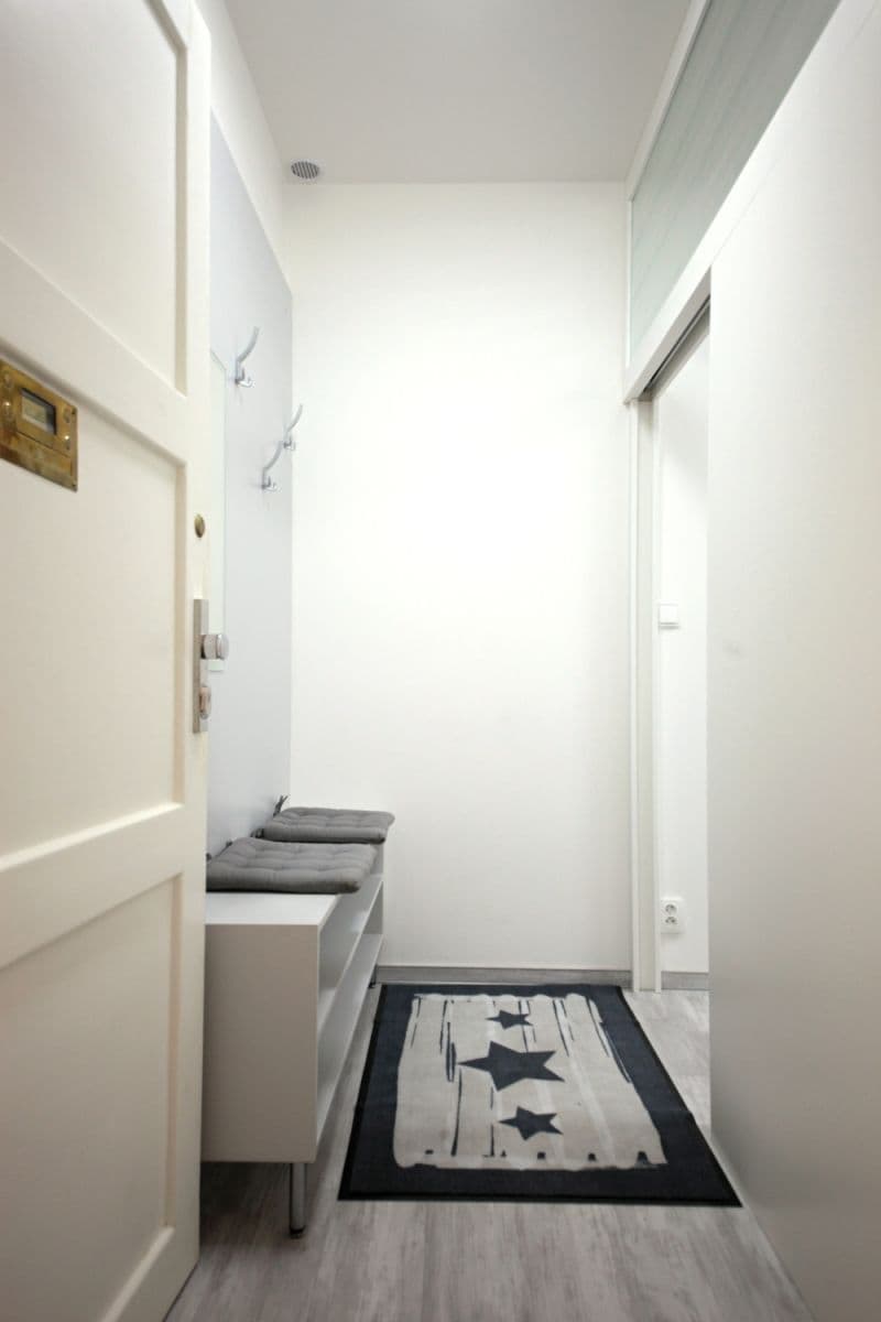 Pronájem bytu  56 m², Slovinská, Praha, Praha