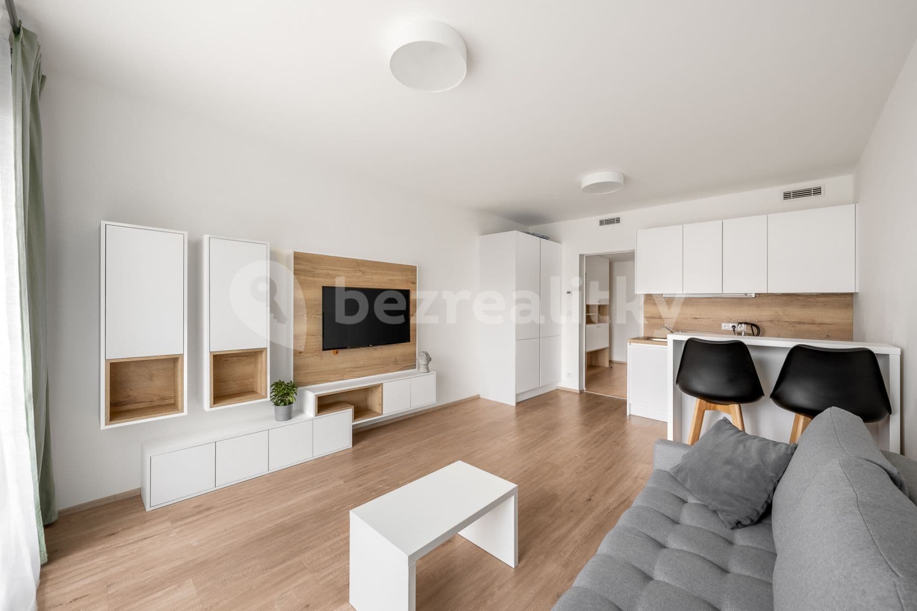 Pronájem bytu  34 m², Kurta Konráda, Praha, Praha