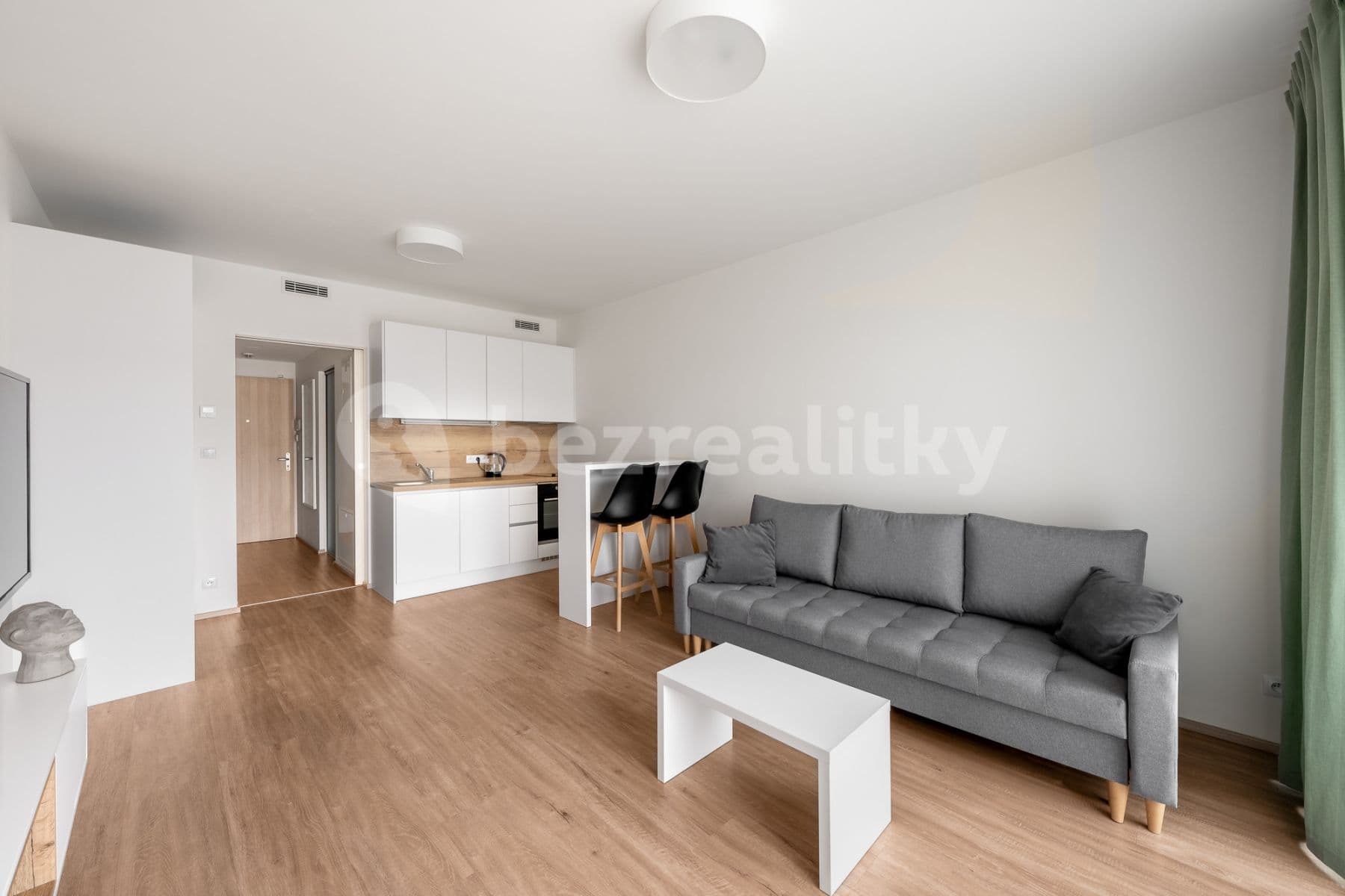Pronájem bytu  34 m², Kurta Konráda, Praha, Praha