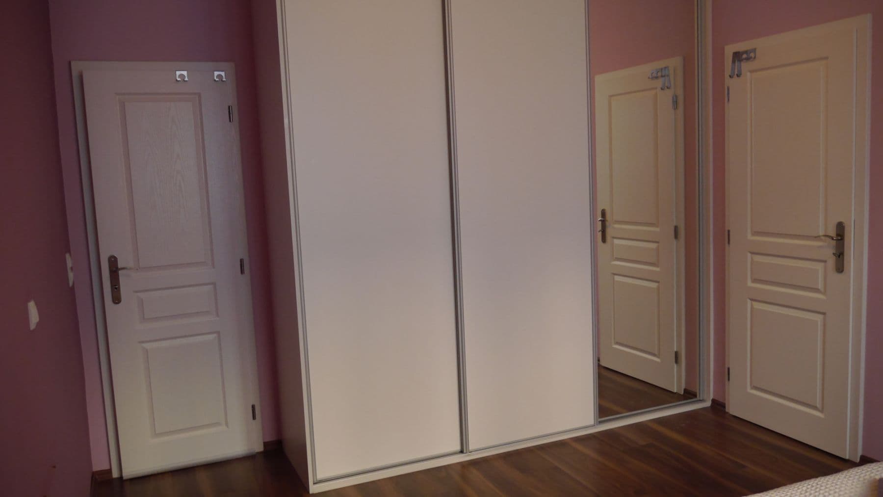 Pronájem bytu  45 m², Sportovní, Praha, Praha