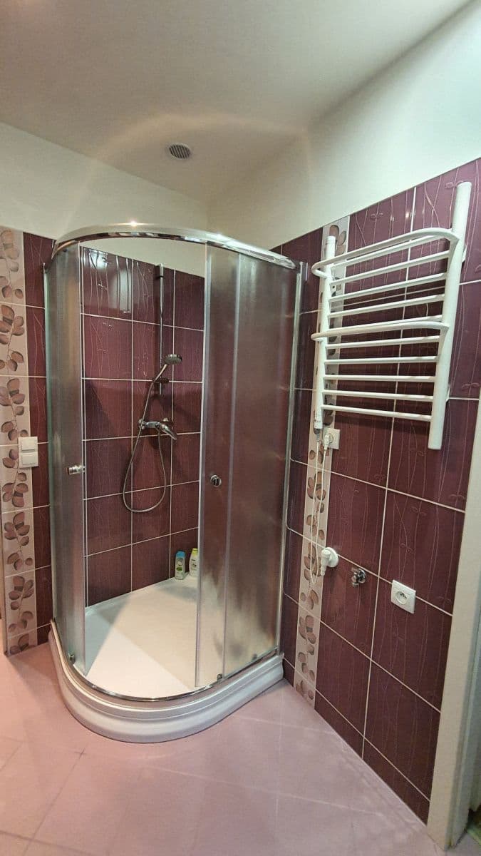 Pronájem bytu  45 m², Sportovní, Praha, Praha