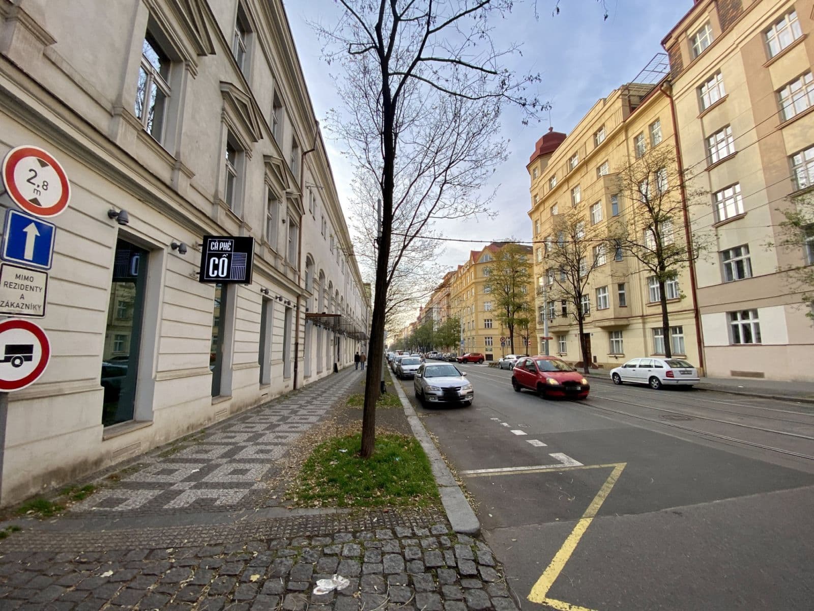 Pronájem bytu  29 m², Korunní, Praha, Praha
