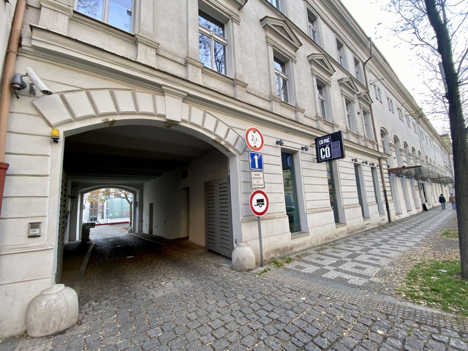 Pronájem bytu  29 m², Korunní, Praha, Praha