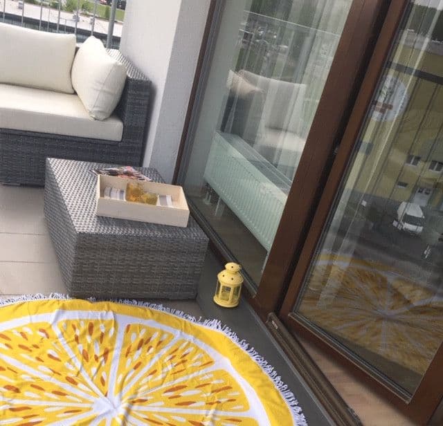 Pronájem bytu  37 m², Učňovská, Praha, Praha