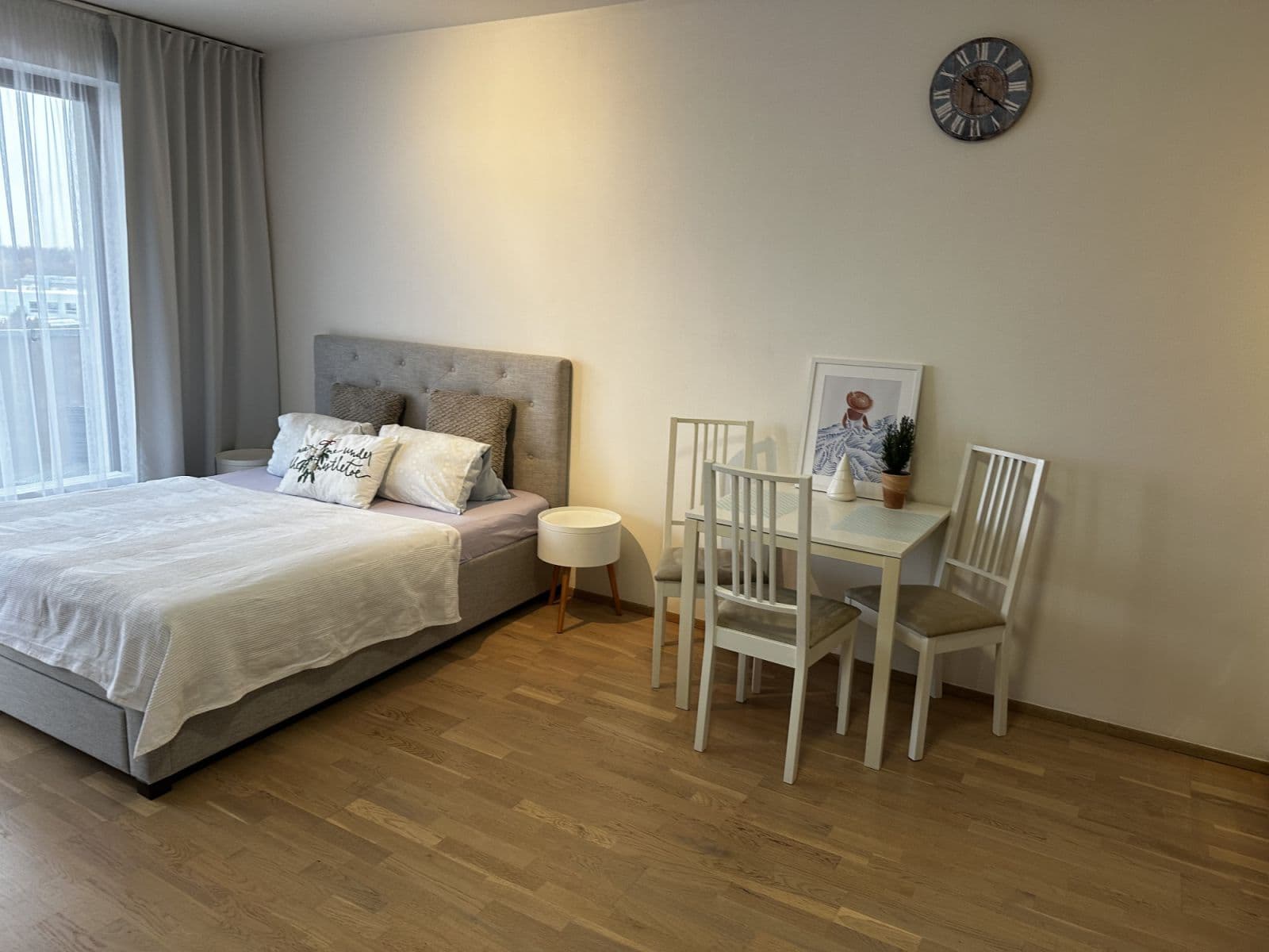 Pronájem bytu  37 m², Učňovská, Praha, Praha