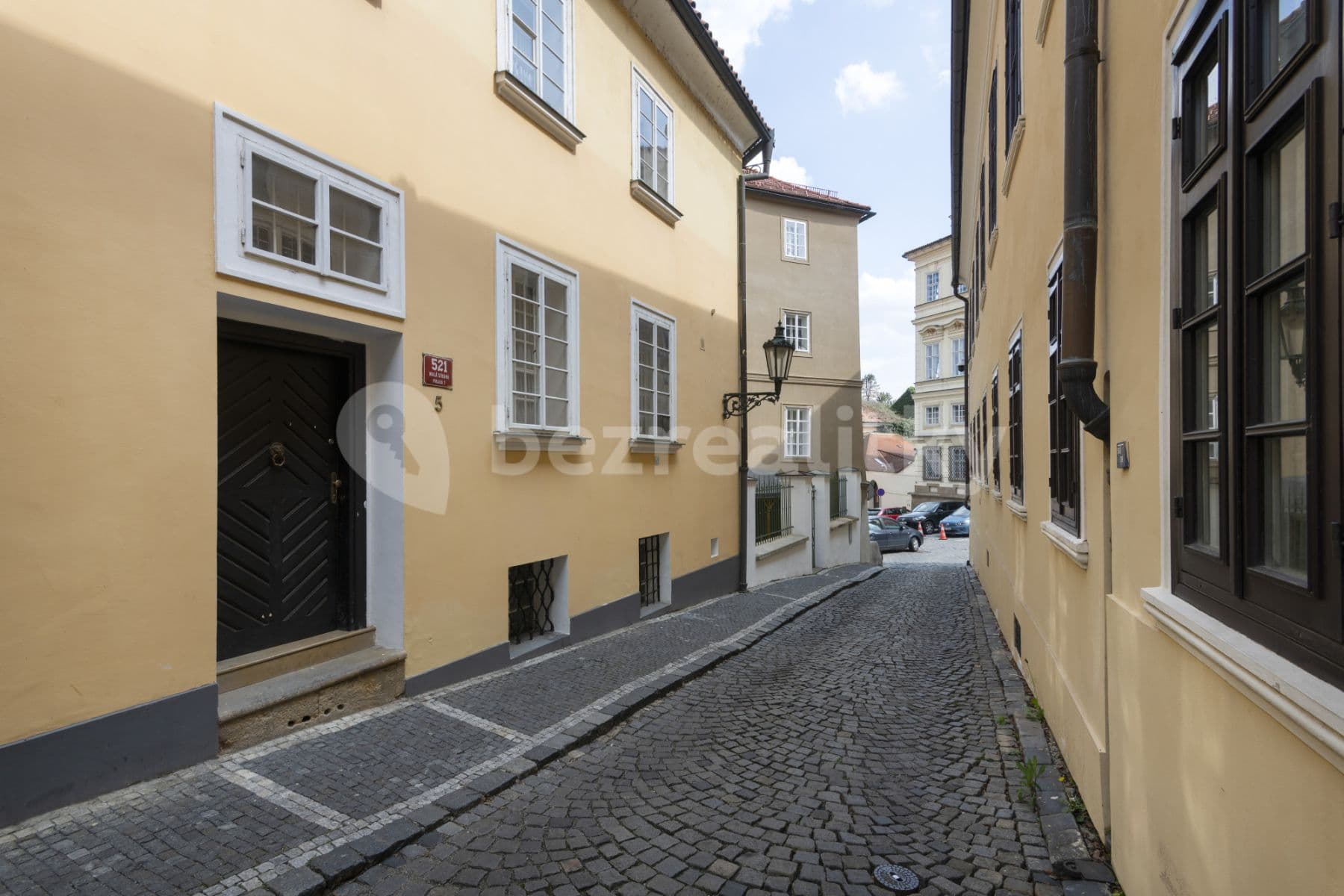 Pronájem bytu  40 m², Šporkova, Praha, Praha