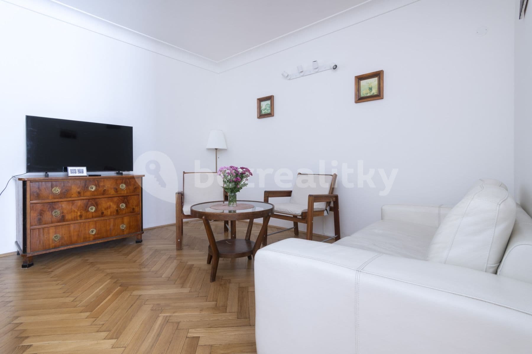 Pronájem bytu  40 m², Šporkova, Praha, Praha