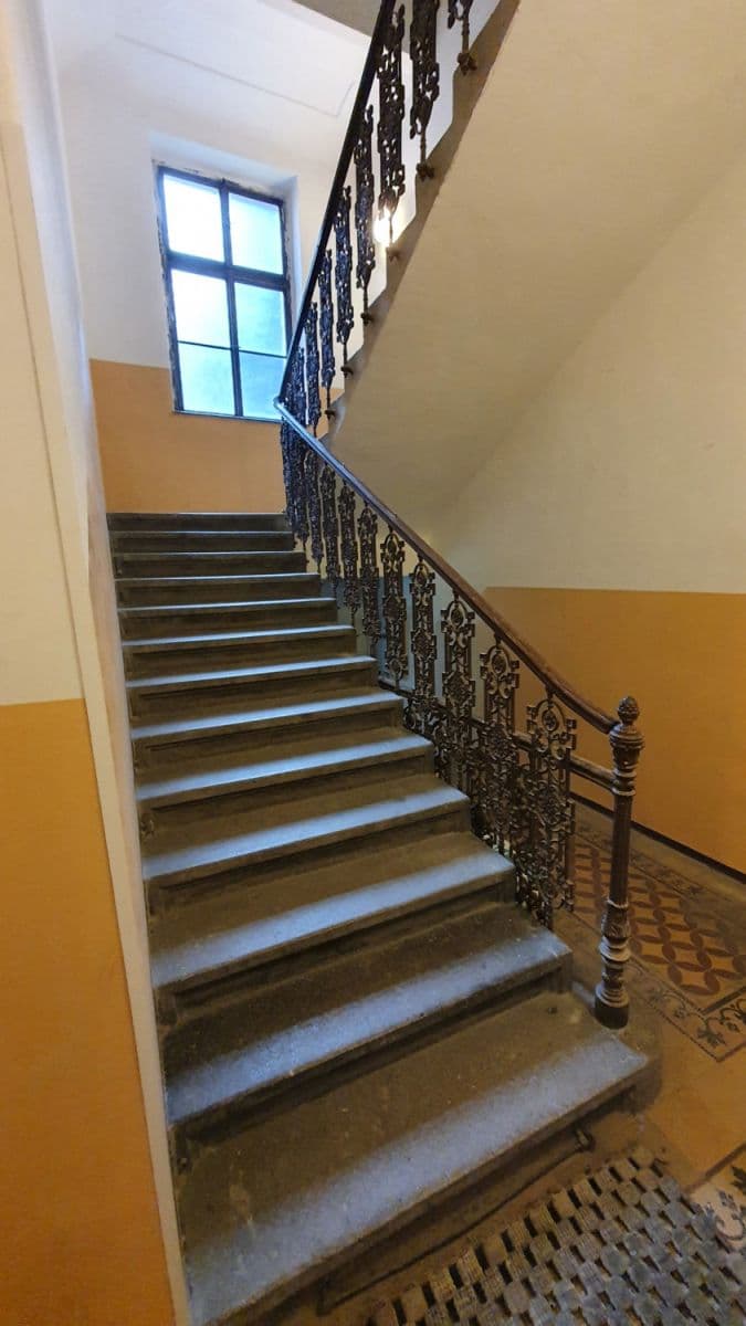 Pronájem bytu  65 m², Tyršova, Praha, Praha