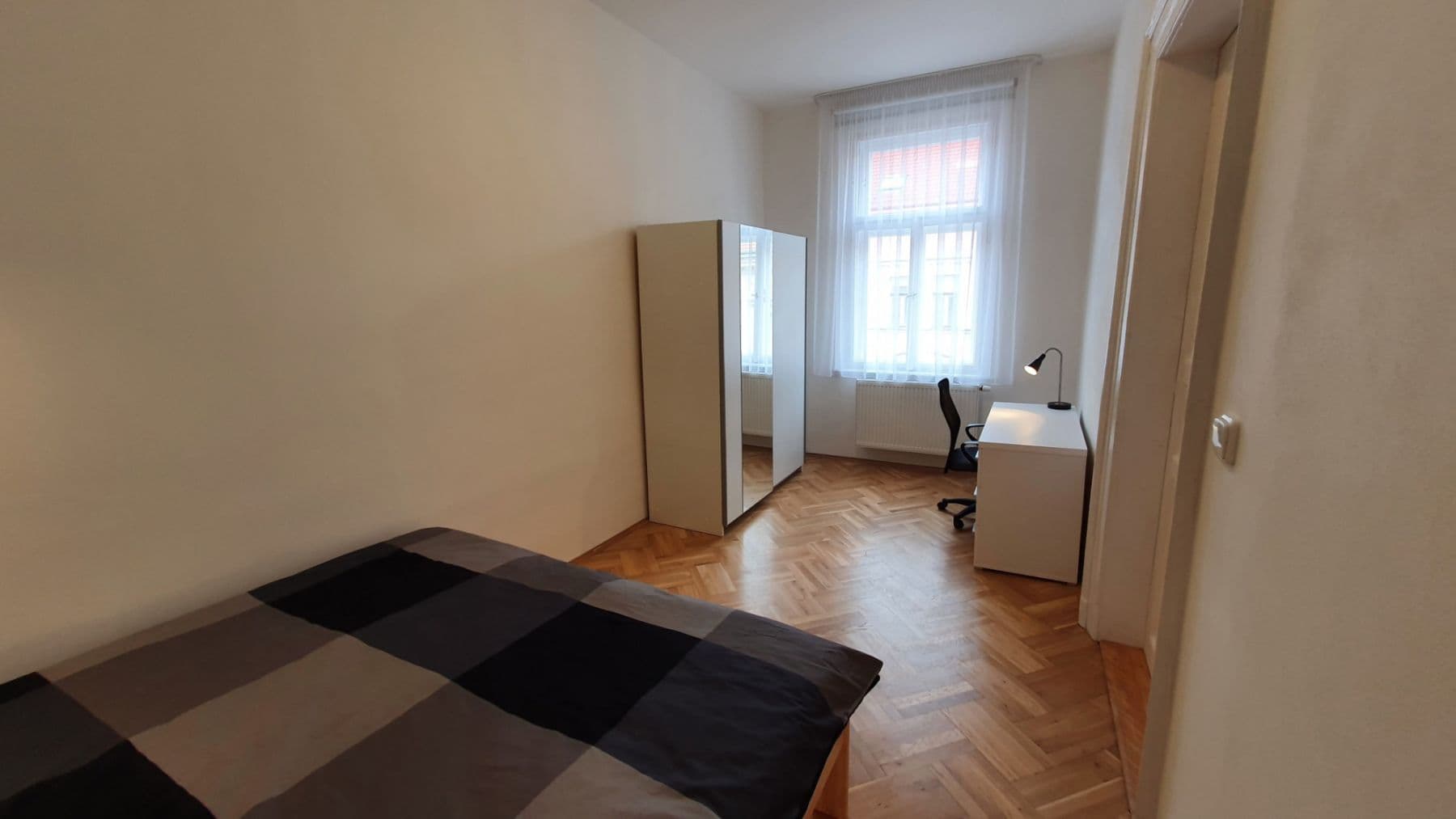 Pronájem bytu  65 m², Tyršova, Praha, Praha