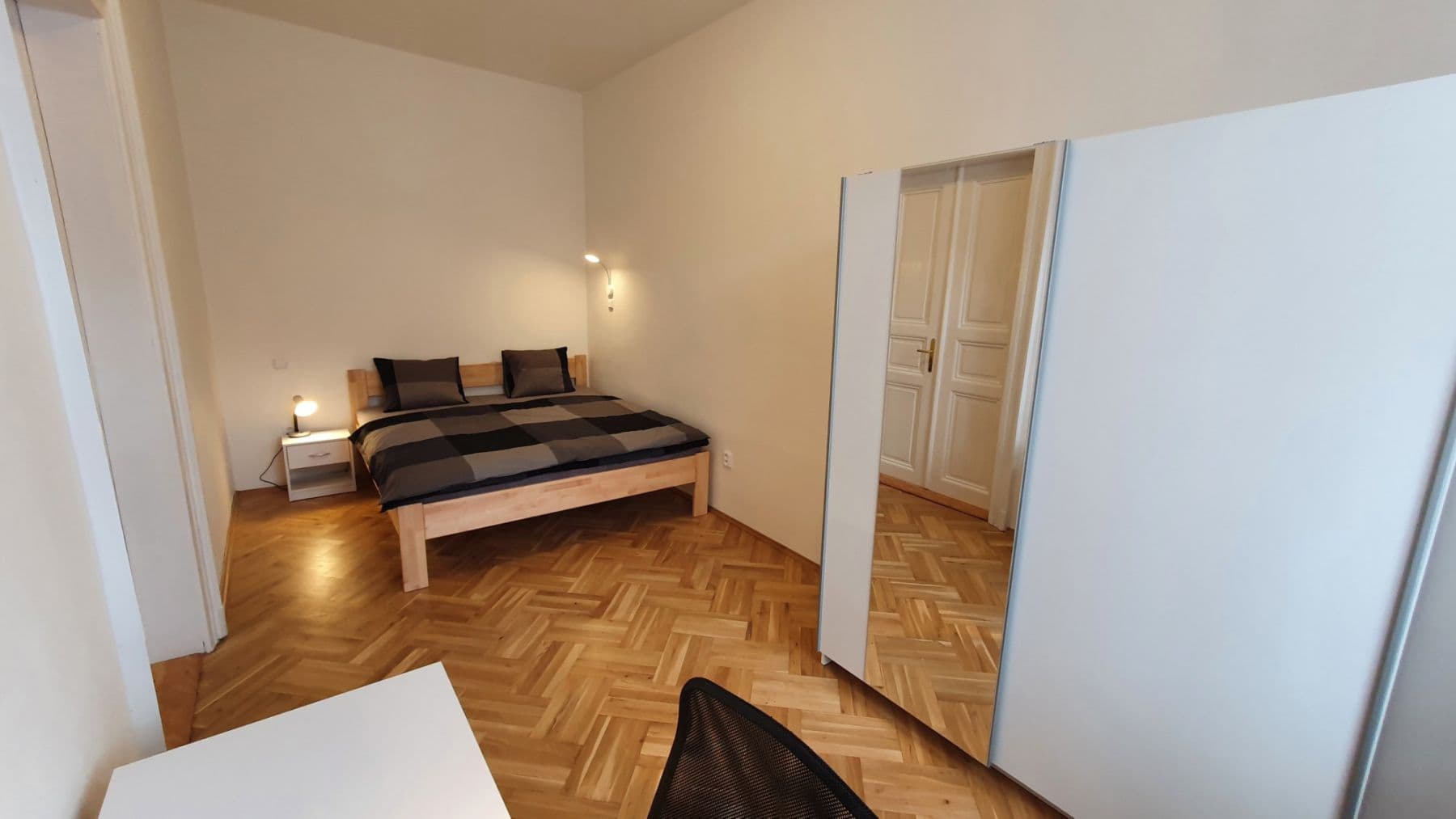 Pronájem bytu  65 m², Tyršova, Praha, Praha