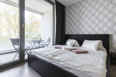 Pronájem bytu  35 m², Hlaváčkova, Praha, Praha