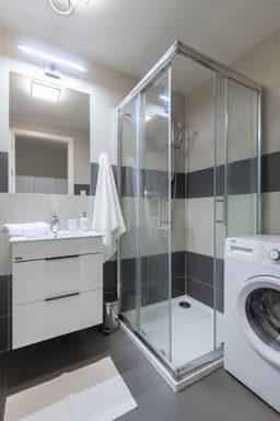 Pronájem bytu  35 m², Hlaváčkova, Praha, Praha