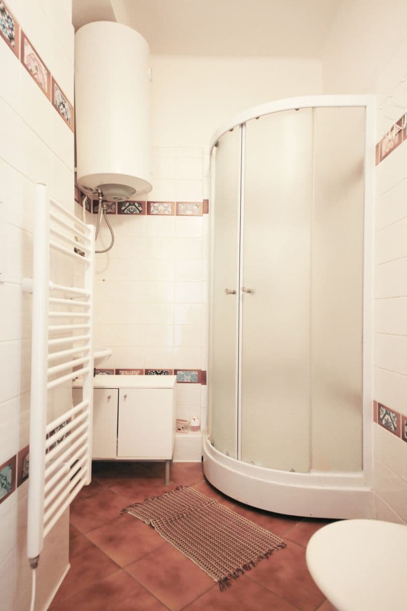 Pronájem bytu  87 m², náměstí Před Bateriemi, Praha, Praha