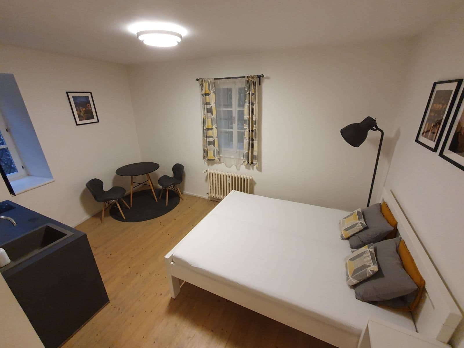 Pronájem bytu  23 m², U Pernikářky, Praha, Praha